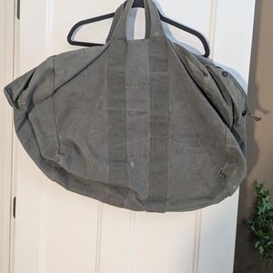 Military US Government Issued Olive Green Canvas Duffel Bag - Aviator Kit Style.